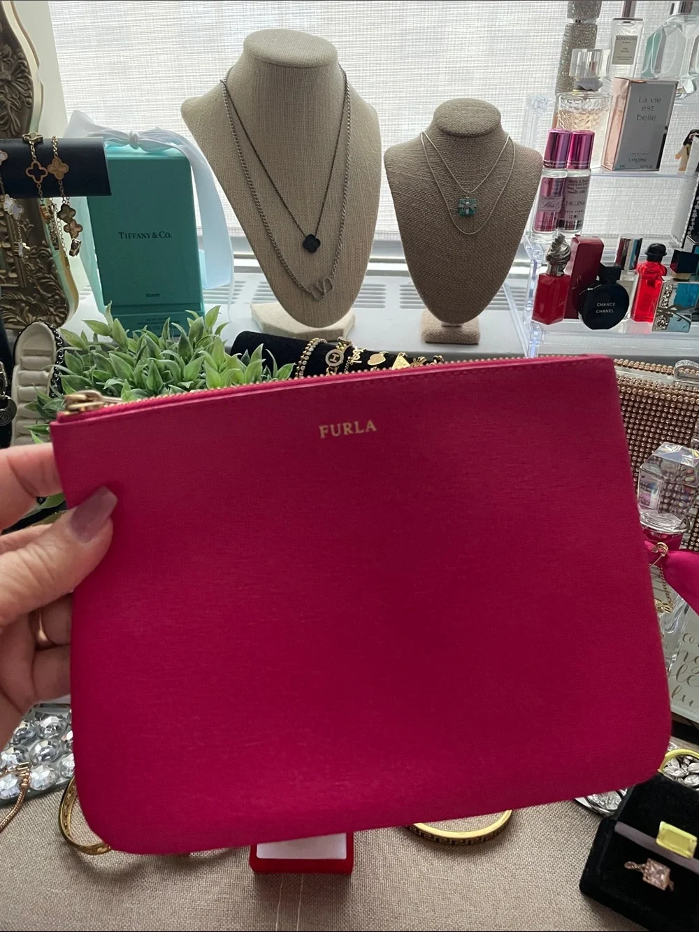 ✨💕Furla Fuchsia Zip Pouch Clutch with Gold Logo💕✨NEW